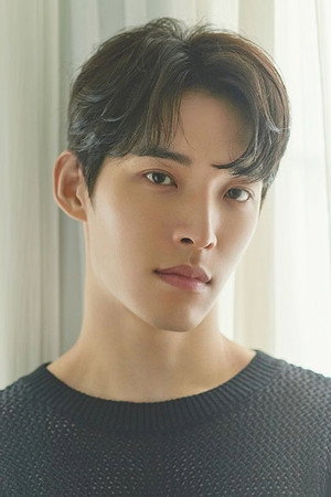 Hyuk Jun Cho